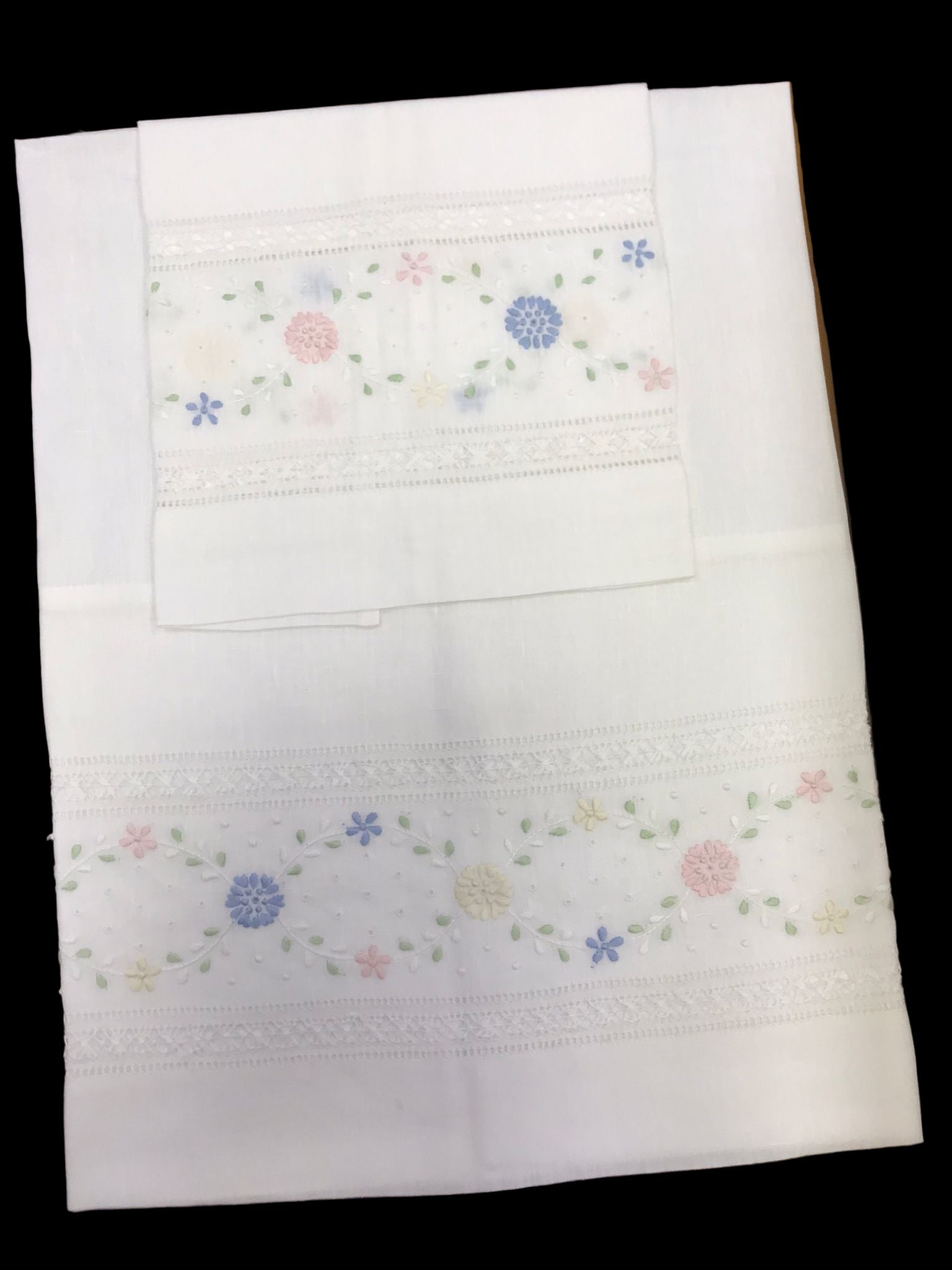 Coppia 1+1 Asciugamani Lino Ricamato Bellavia NB475 - Biancheria da sogno Pedata