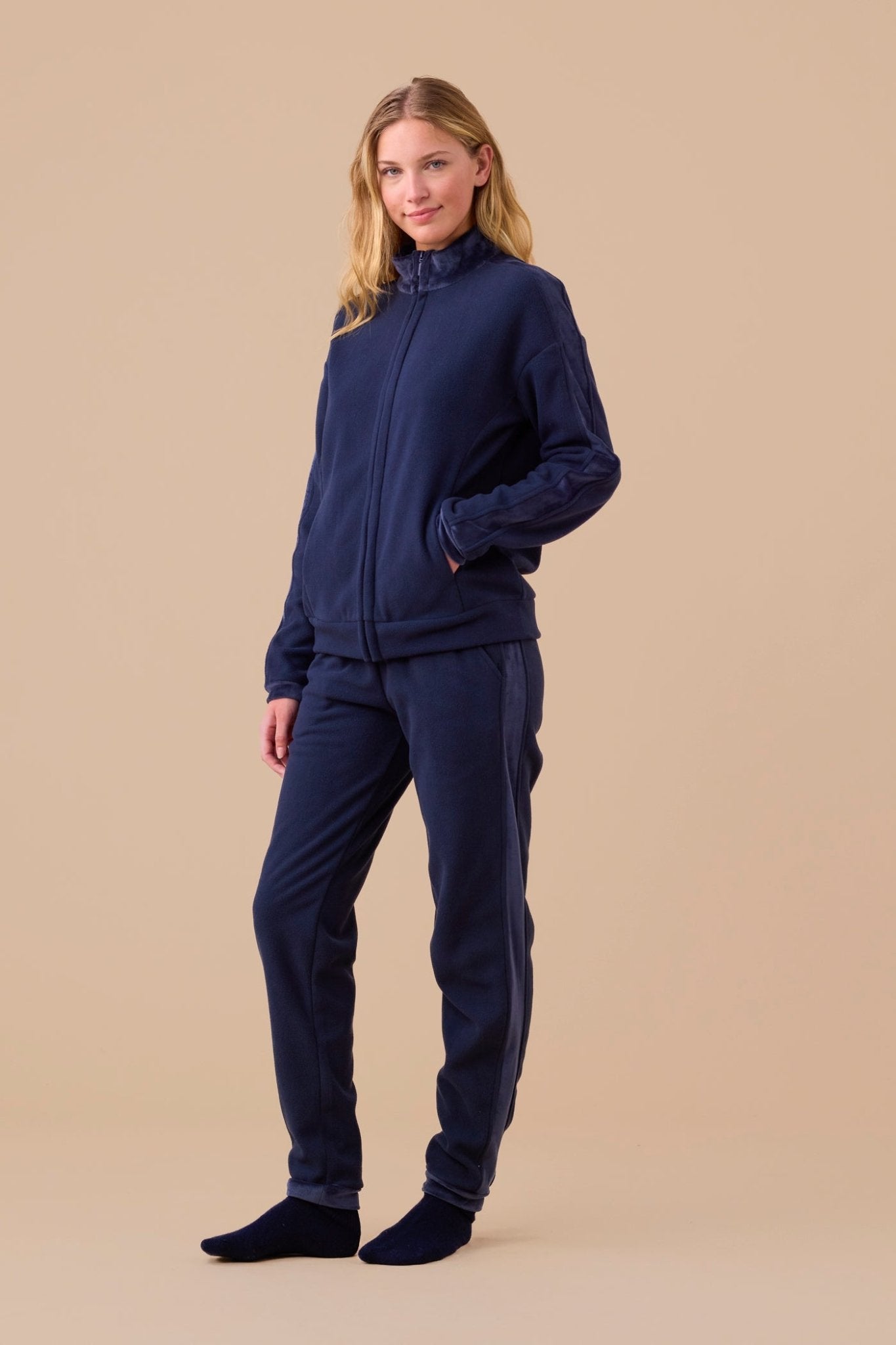 Pigiama Donna in Pile Con Zip Noi Di Notte FA9370 - Biancheria da sogno Pedata