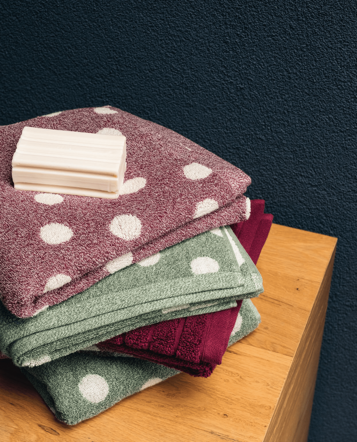 Set 1+1 Asciugamani in Spugna Fazzini Pois - Biancheria da sogno Pedata