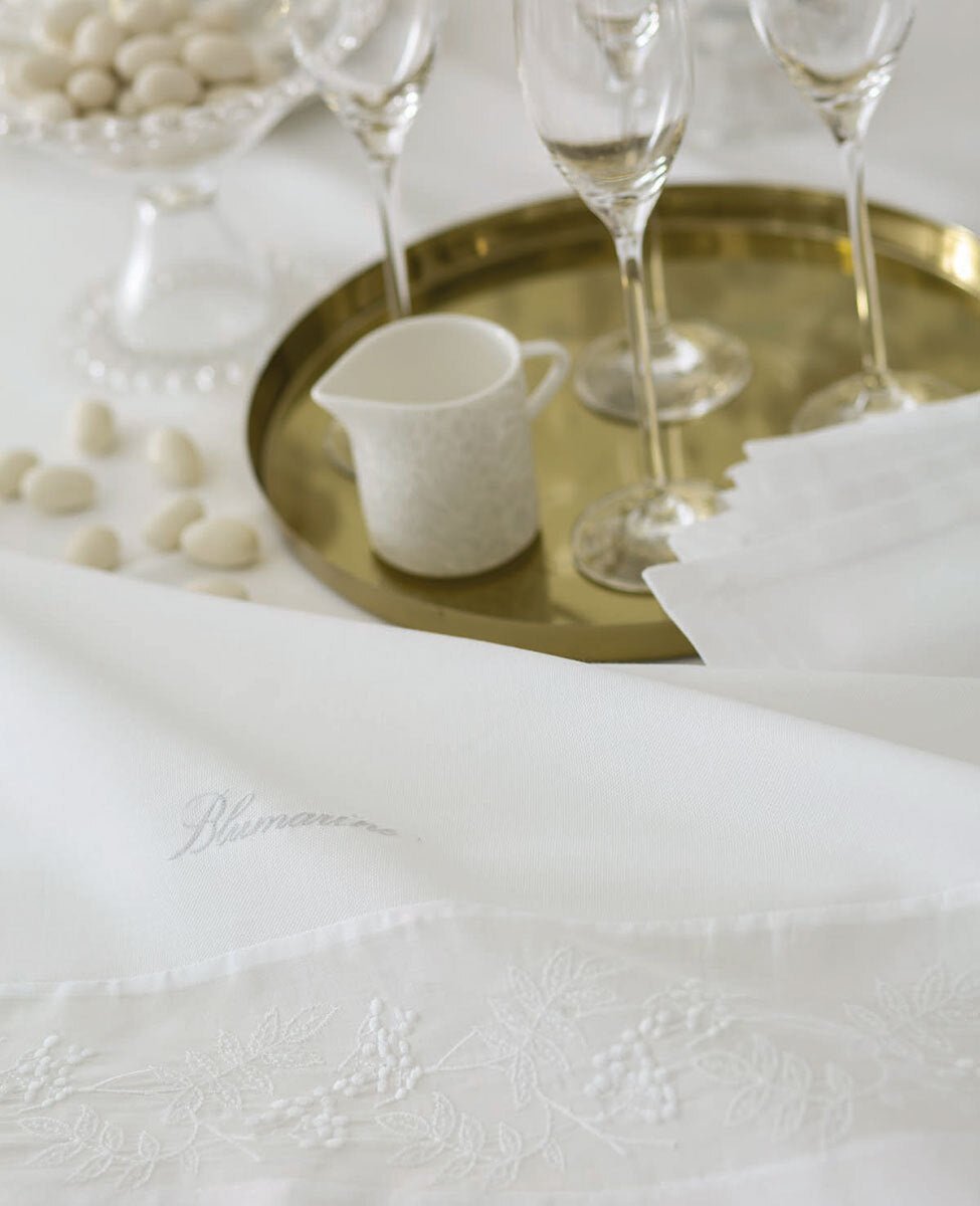 Tovaglia Blumarine Cerimonia 175x300 - Biancheria da sogno Pedata