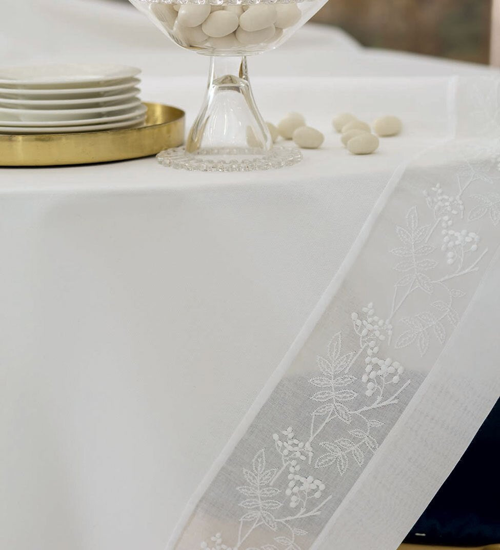Tovaglia Blumarine Cerimonia 175x300 - Biancheria da sogno Pedata