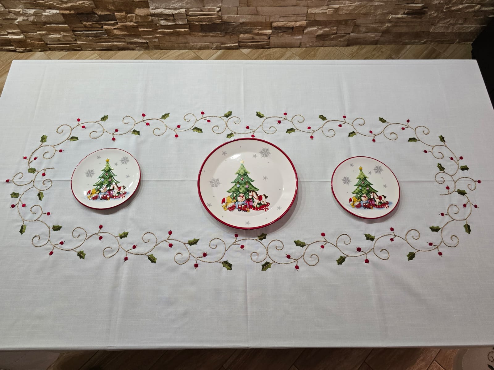 Tovaglia x12 in Lino I Maestri Del Ricamo Bacche - Biancheria da sogno Pedata