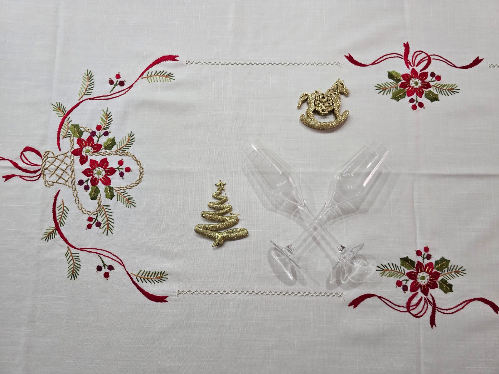 Tovaglia x12 in Lino I Maestri Del Ricamo Cestini Di Natale - Biancheria da sogno Pedata