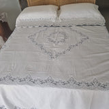 Tris Lino Francese e Pizzo Rebrodè I Maestri Del Ricamo Balza Bassa - Biancheria da sogno Pedata