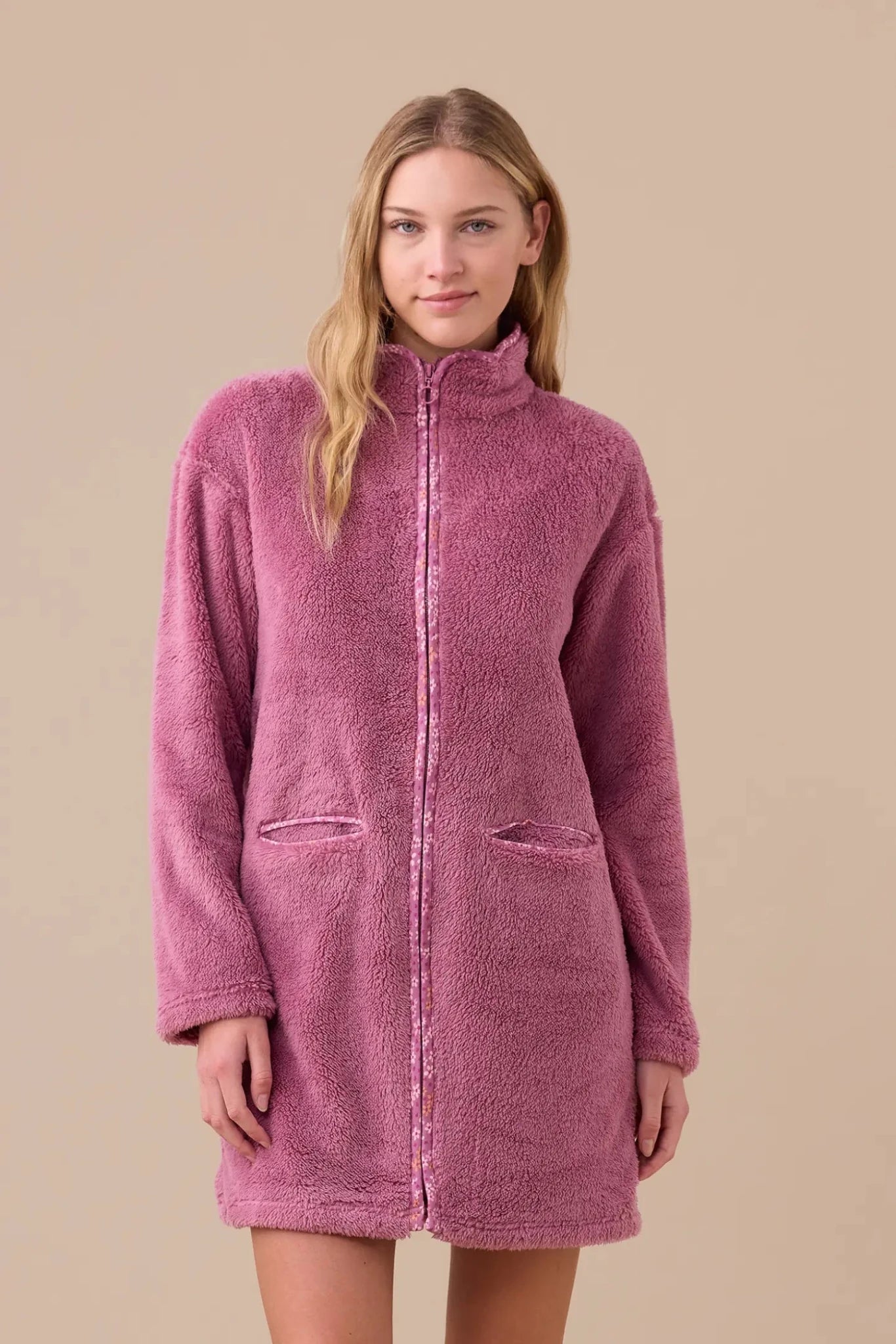 Vestaglia con Zip in Pelliccia Donna Noi Di Notte GE3009 - Biancheria da sogno Pedata