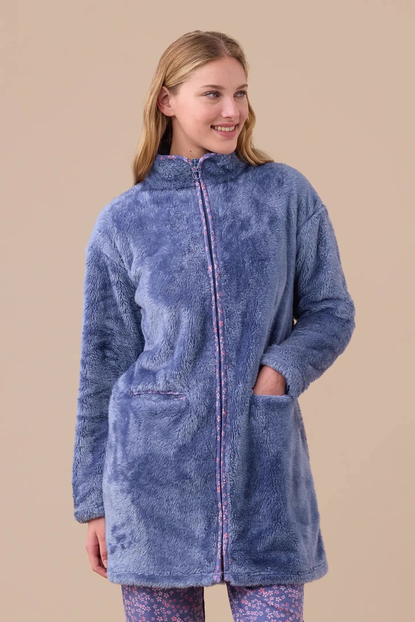 Vestaglia con Zip in Pelliccia Donna Noi Di Notte GE3009 - Biancheria da sogno Pedata